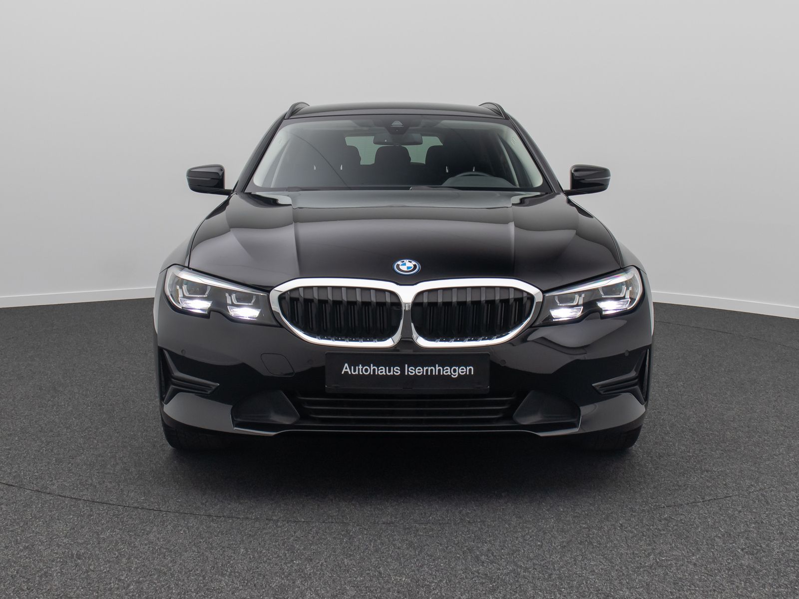 Fahrzeugabbildung BMW 320e Alarm DAB PDC GeschwindigReg Cockpit 19Zoll