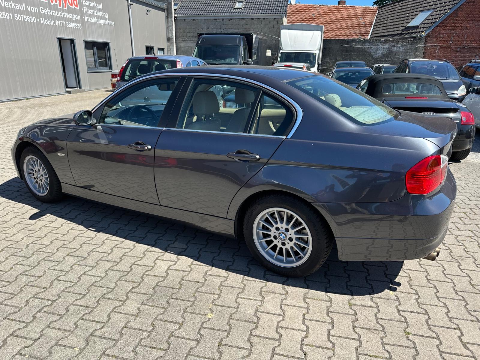 BMW 325i A Leder Xenon PDC 94.200KM
