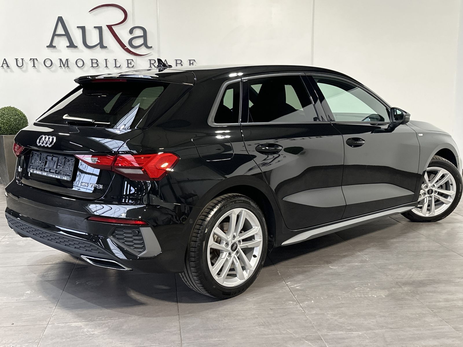 Fahrzeugabbildung Audi A3 SpB 35 TFSI S-Line NAV+LED+CARPLAY+VCOCK+1HD