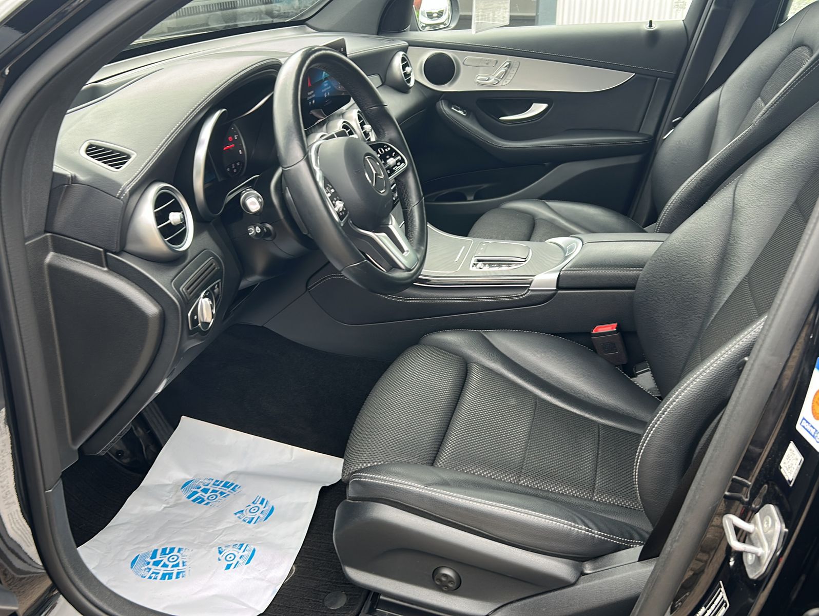 Fahrzeugabbildung Mercedes-Benz GLC 300 d 4MaticExclusive