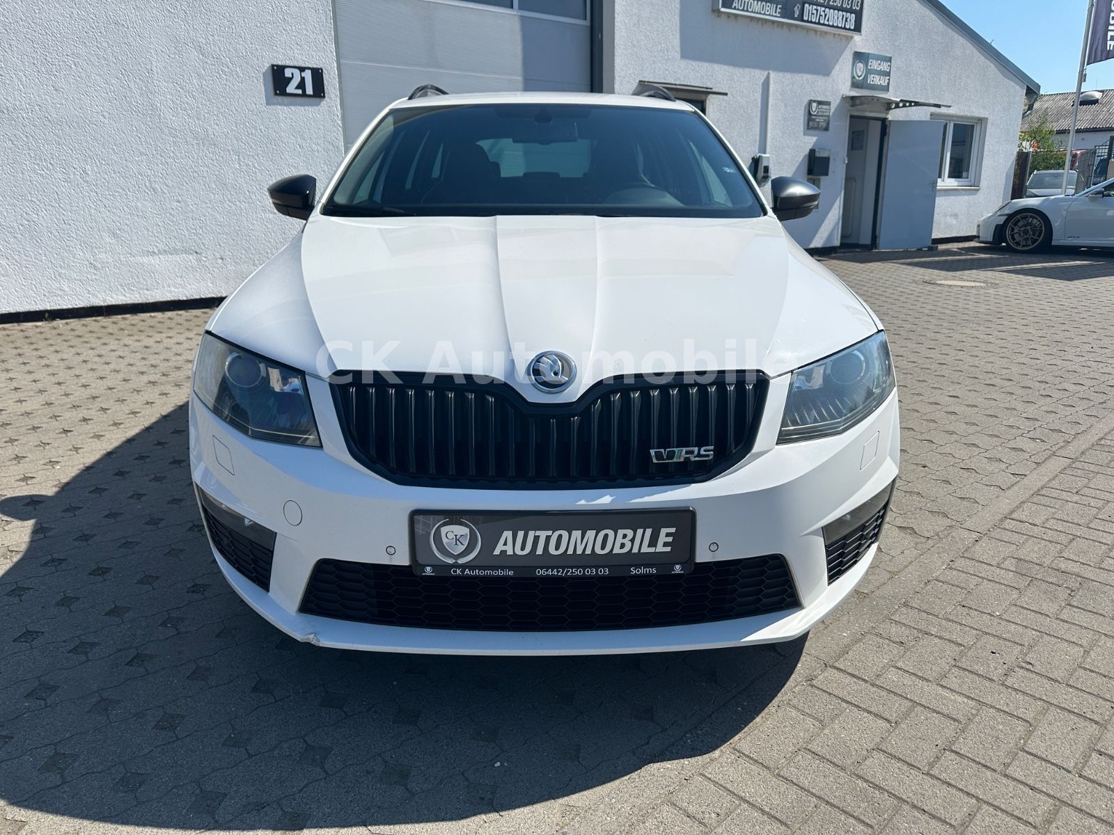 Fahrzeugabbildung SKODA Octavia Combi RS 2.0 TDI DSG/Navi/Bi-Xenon/PDC