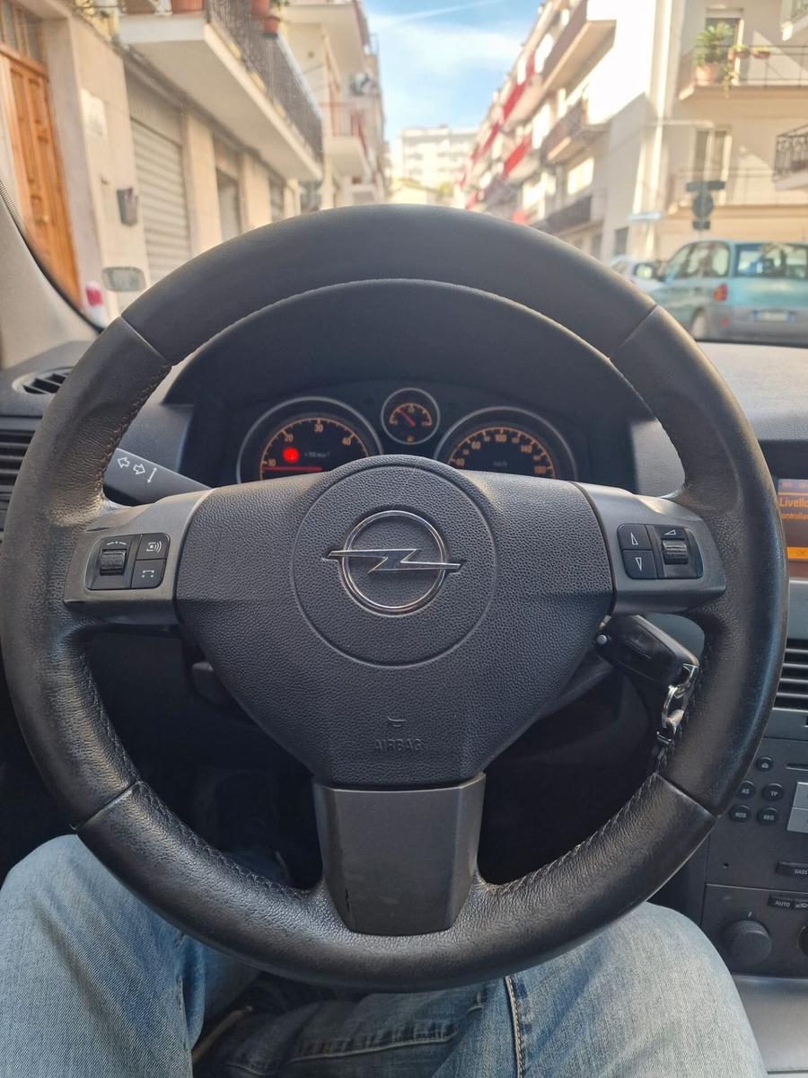 Opel Astra 2005 — photo 5