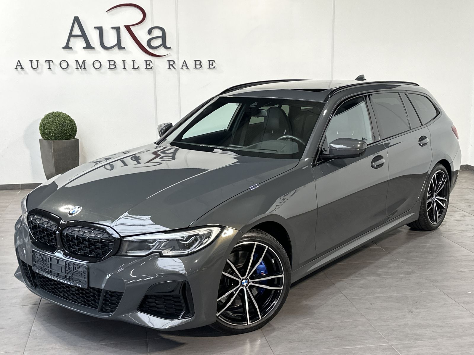 Fahrzeugabbildung BMW M340d Touring xDrive NAV+LASER+PANO+360°+HEAD-UP