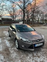 Ford Focus 1,6L mit wenig Km 150PS - Ford: 15m P6