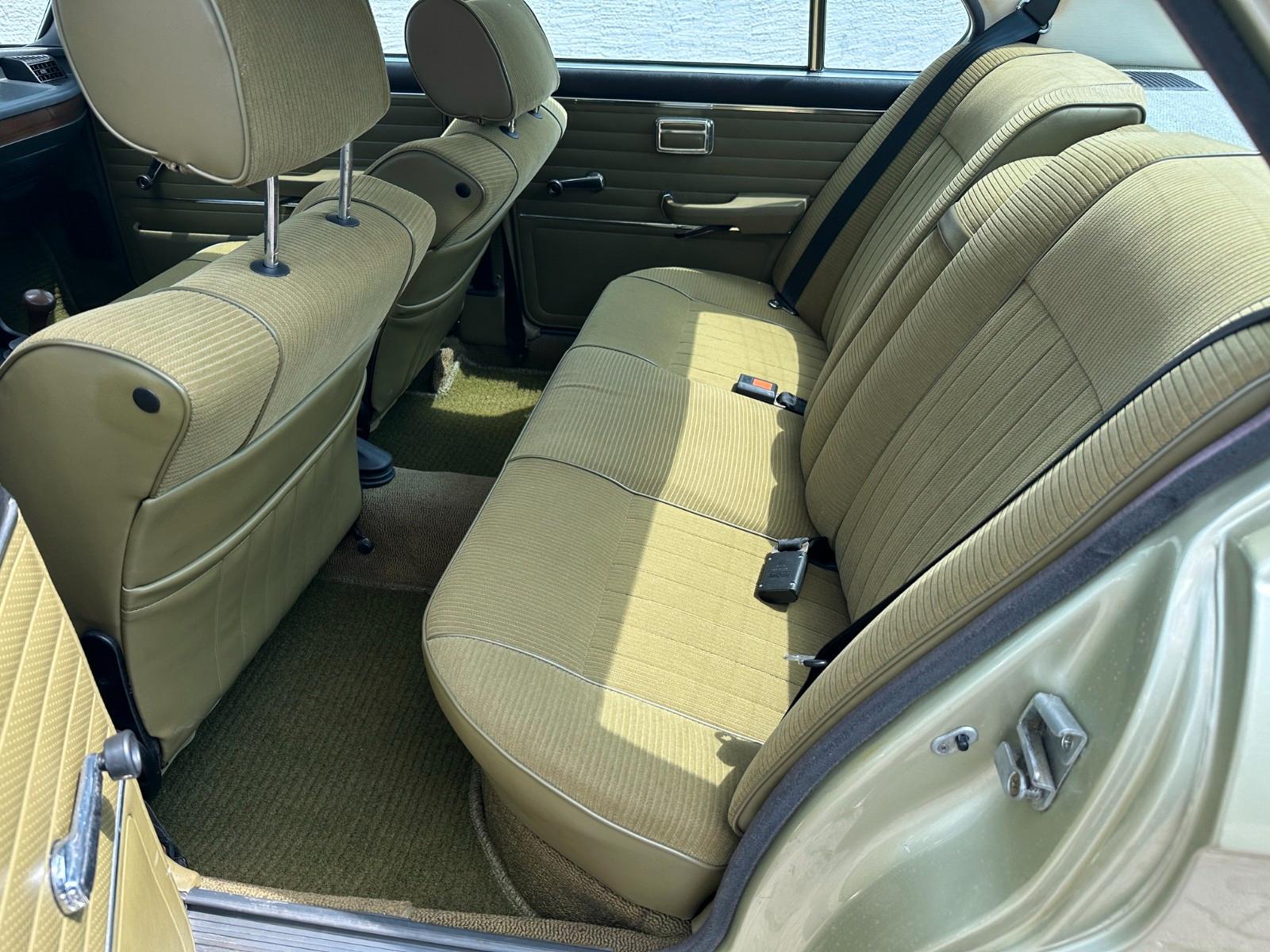 BMW 525 E12 150 CH BVM - TOIT OUVRANT