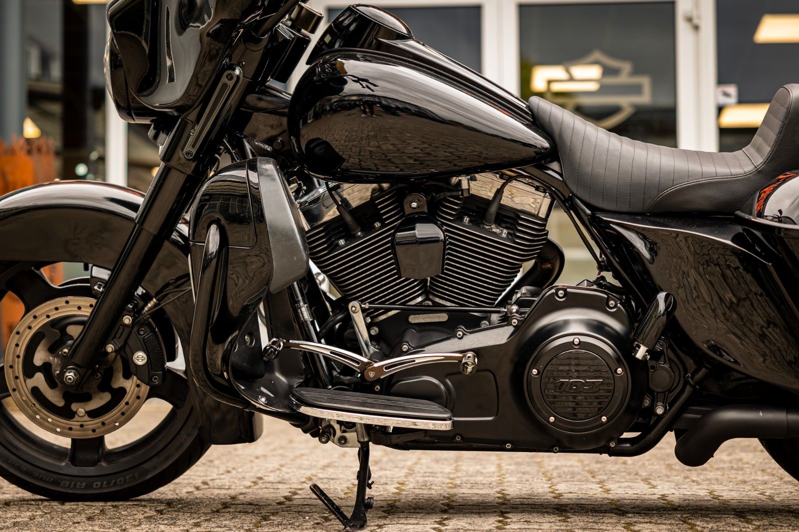 Fahrzeugabbildung Harley-Davidson FLHX Street Glide 103 cui - Kesstech -