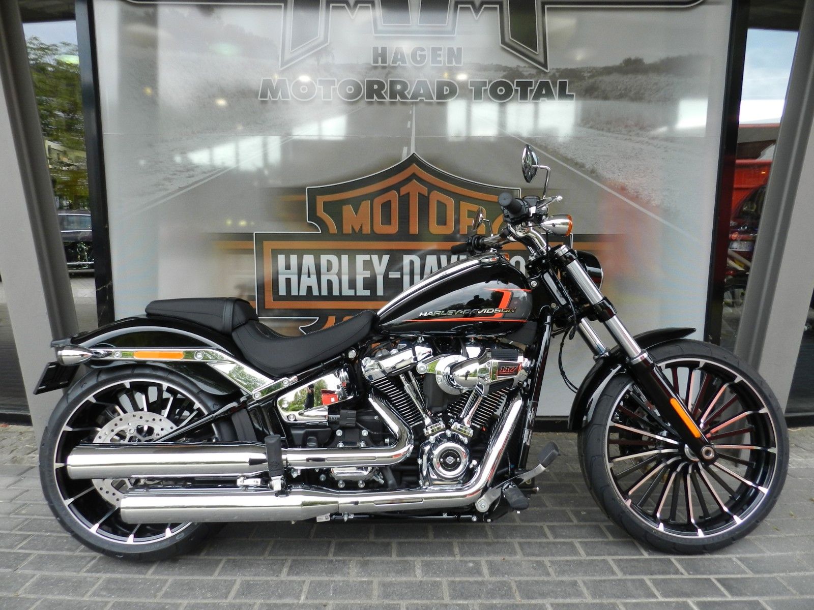 Fahrzeugabbildung Harley-Davidson Softail Breakout 117 MJ 2024 Sofort Verfügbar