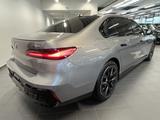 BMW i7 M70 xDrive M Sport HUD PANO ACC 360°KAM RFK - BMW i7 in München