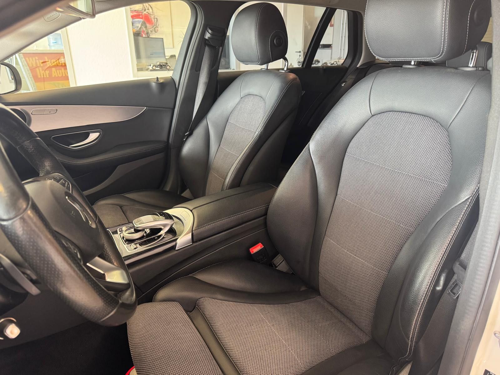 Fahrzeugabbildung Mercedes-Benz C 200 T-Modell AVANTGARDE/NAVI/KLIMA/