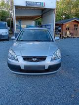 Kia Rio 73 tausend km Neu tuv - gebrauchte Kia Rio aus dem Jahr 2009