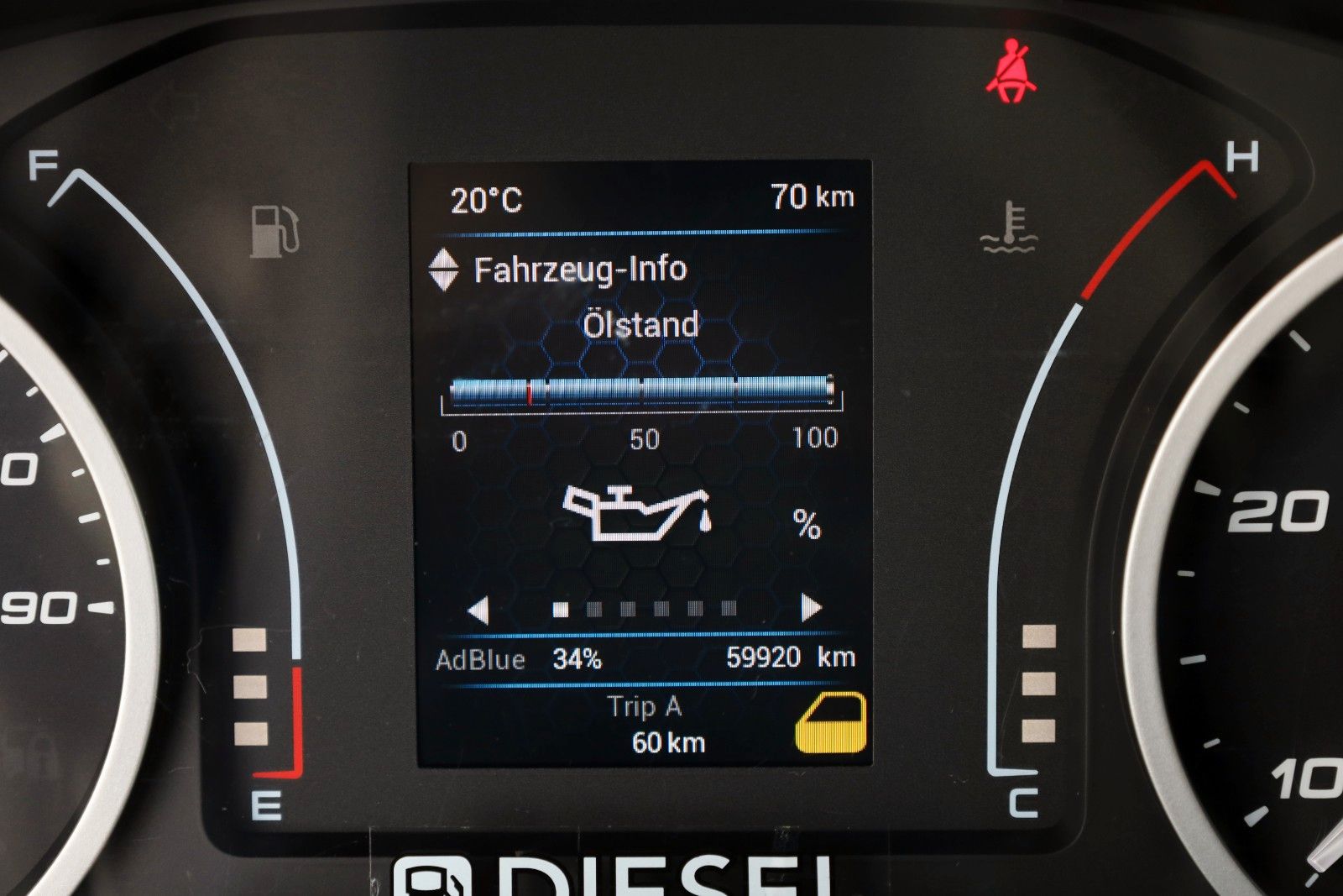 Fahrzeugabbildung Iveco Daily 35C16 ,Daily,KOFFER / LBW-6, Ladebordwand