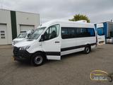 Mercedes-Benz eSprinter 17 Sitze Electric Range: 465 km - Mercedes-Benz Kipper 4x4