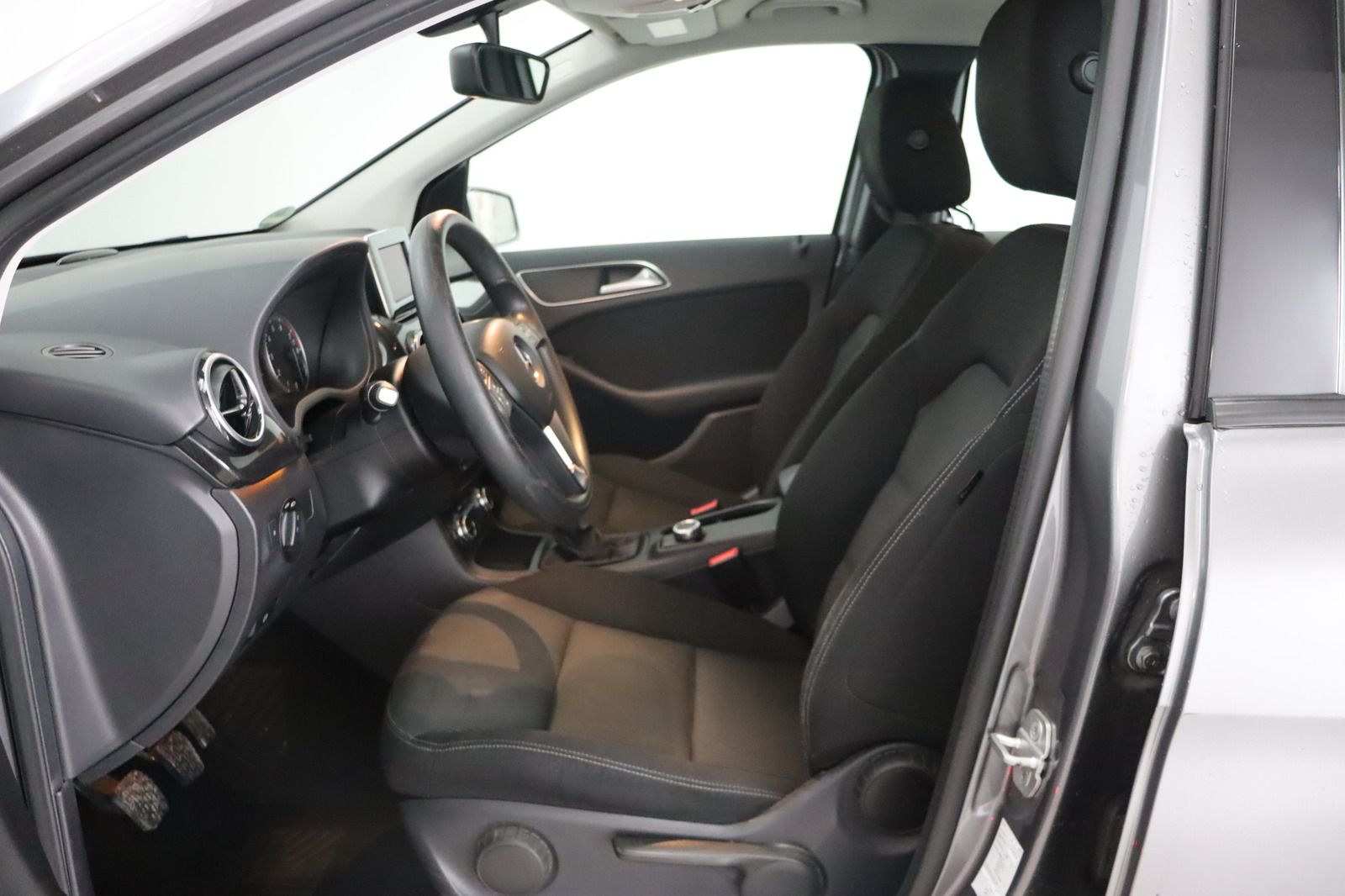 Fahrzeugabbildung Mercedes-Benz B 200 BlueEFFICIENCY * Bi-Xenon * Sitzhzg. * PDC