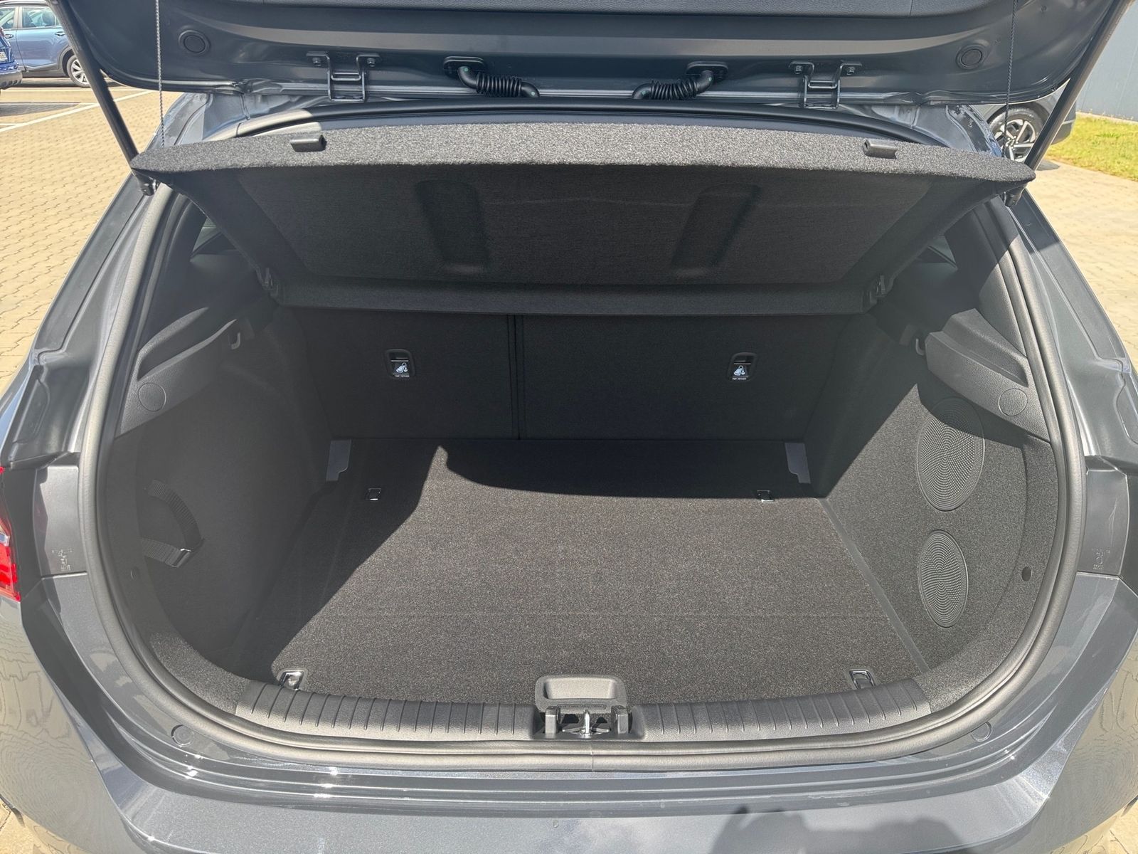 Fahrzeugabbildung Kia CEED_5 1.0T 48V DCT 100 ULTIMATE STY JBL    JUNI