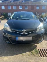 Toyota Yaris 4/5Türer Baujahr 2014 TÜV Neu - Toyota Yaris: Türer