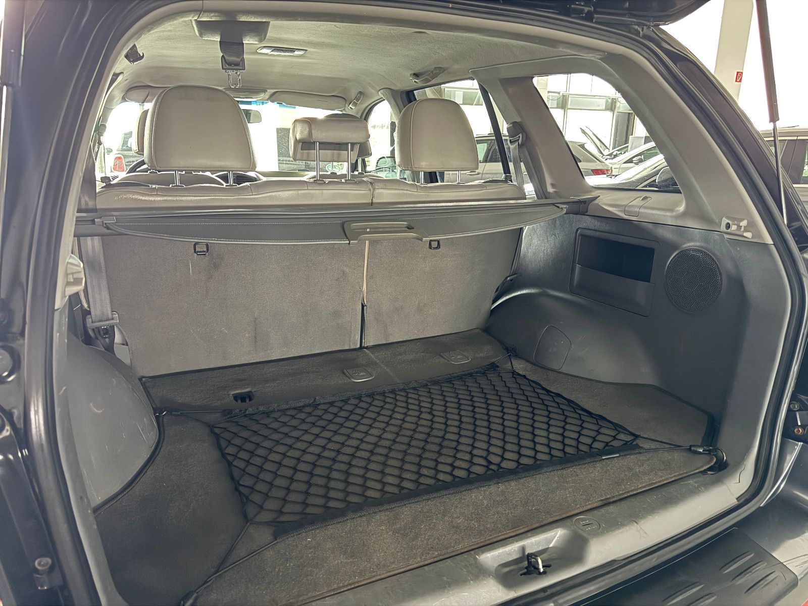 Vehicle image Hyundai SANTA FE 2.4 GLS 2WD LPG GAS ANLAGE LEDER KLIMA