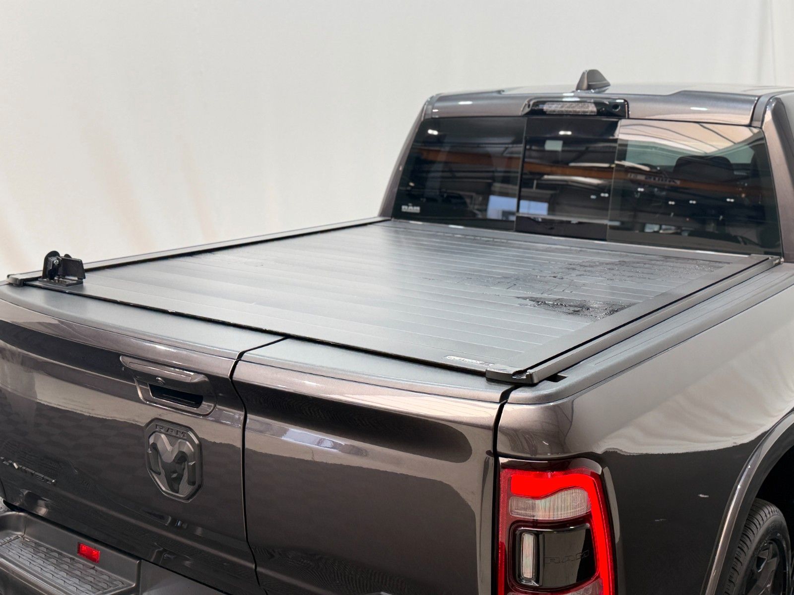 Fahrzeugabbildung Dodge RAM 1500 LIMITED NIGHT CREW CAB 4x4