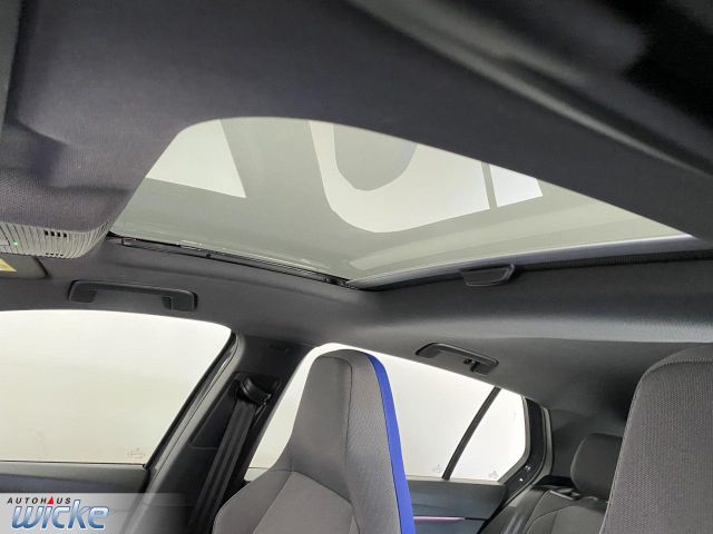 Golf VIII 1.4 TSI DSG GTE eHybrid NAVI KLIMA PAN