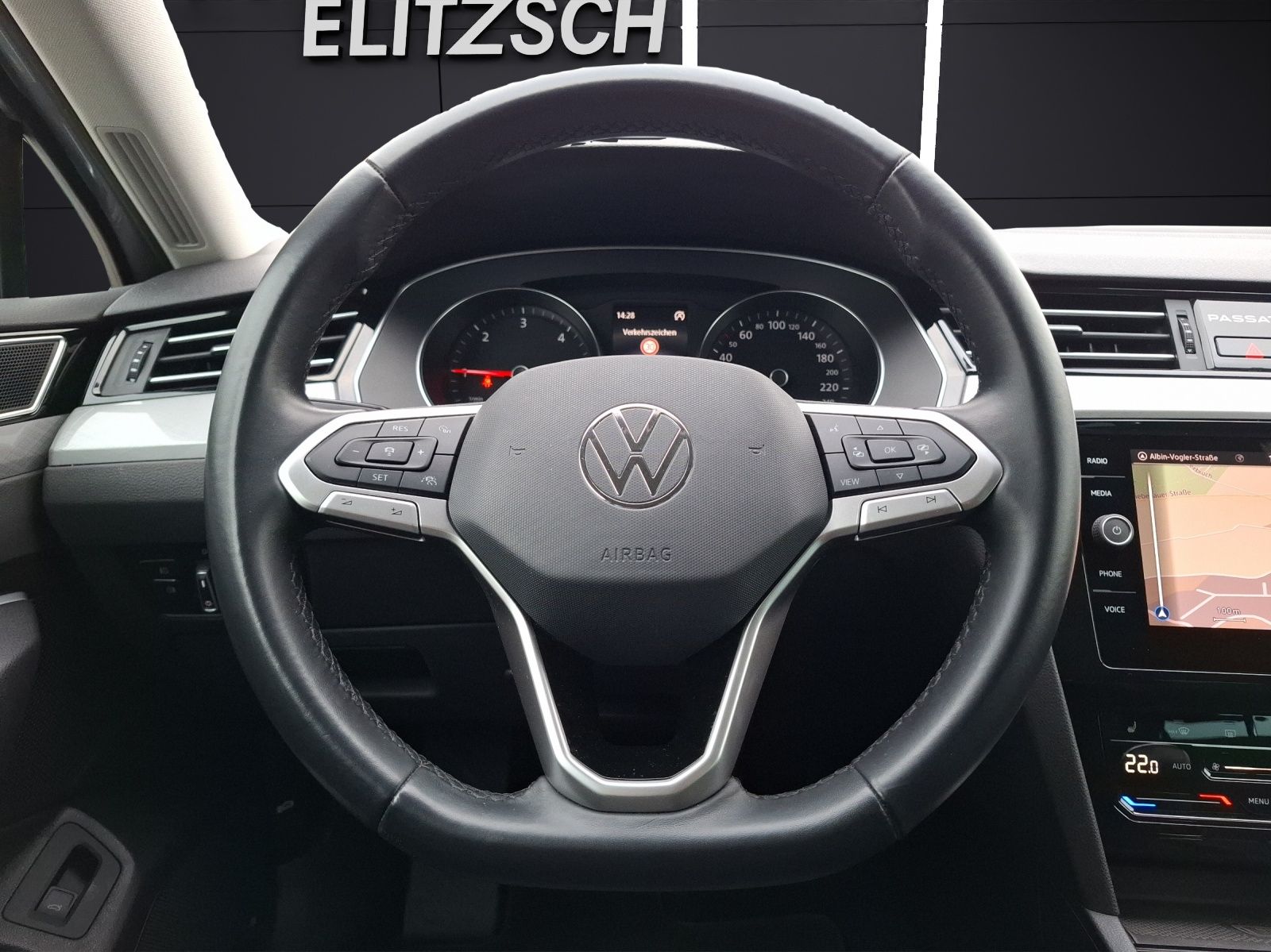 Fahrzeugabbildung Volkswagen Passat Variant TDI Business Matrix Navi ACC RFK