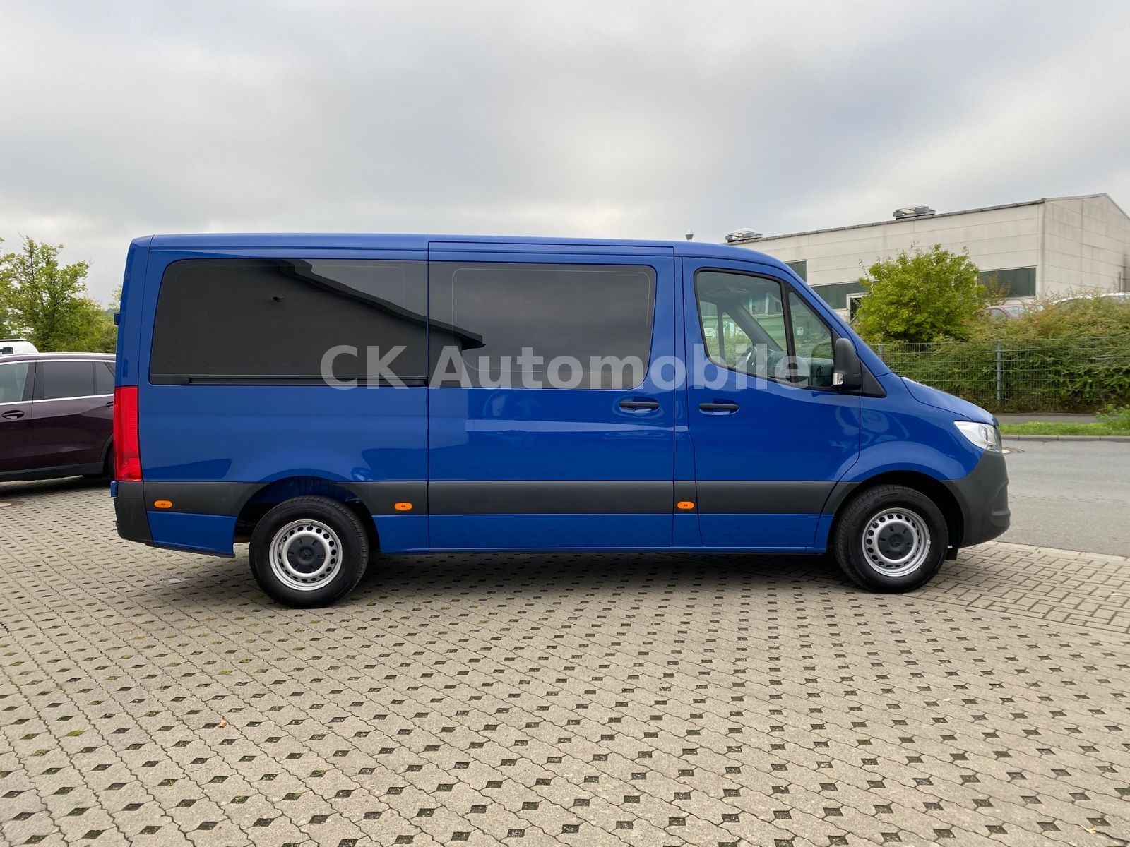 Fahrzeugabbildung Mercedes-Benz Sprinter III Tourer 214 RWD L2 /9 Sitze/Klima