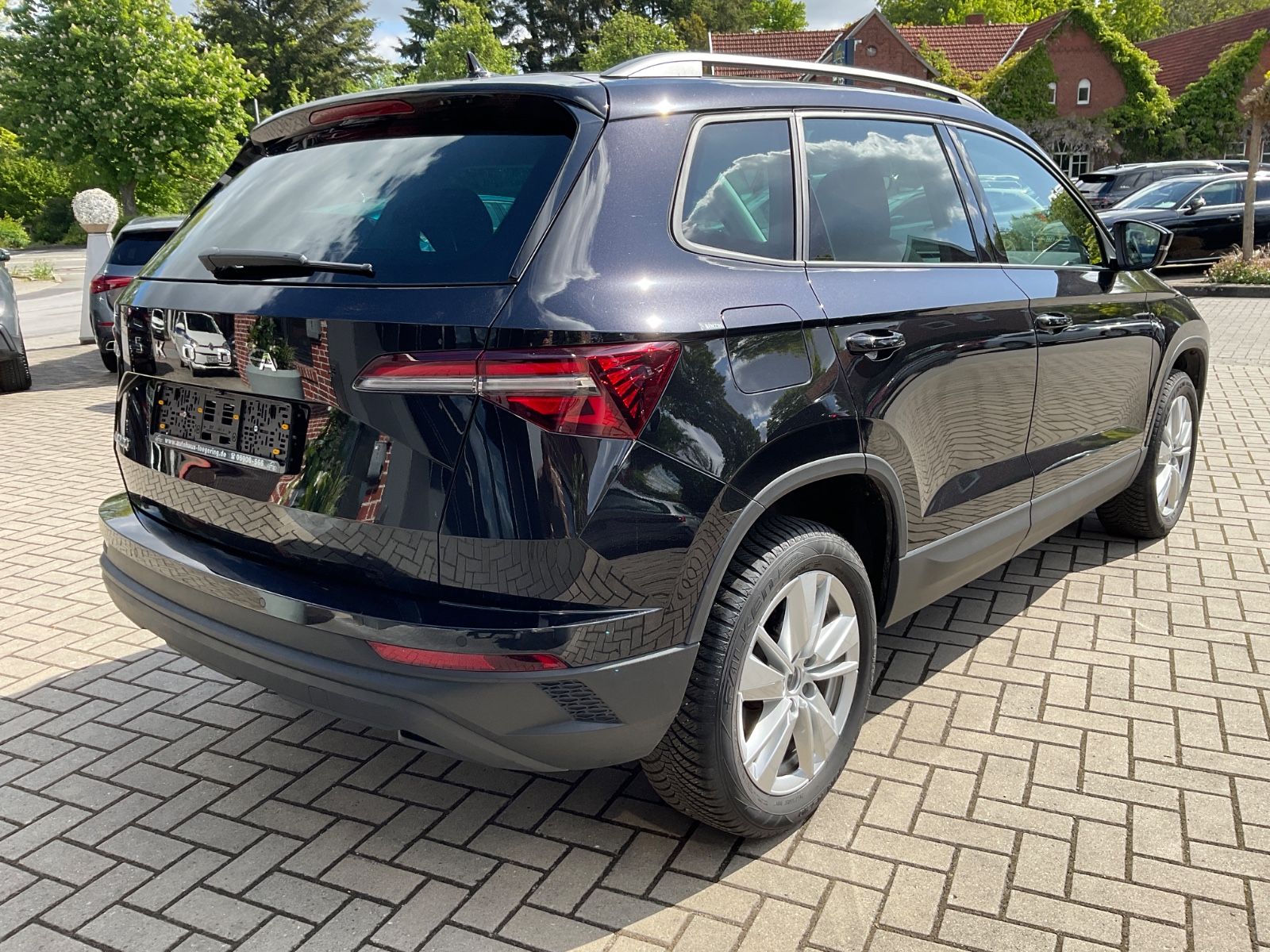 Fahrzeugabbildung SKODA Karoq 1.5l TSI ACT DSG,Navi,Kamera,LED,VirtualCo