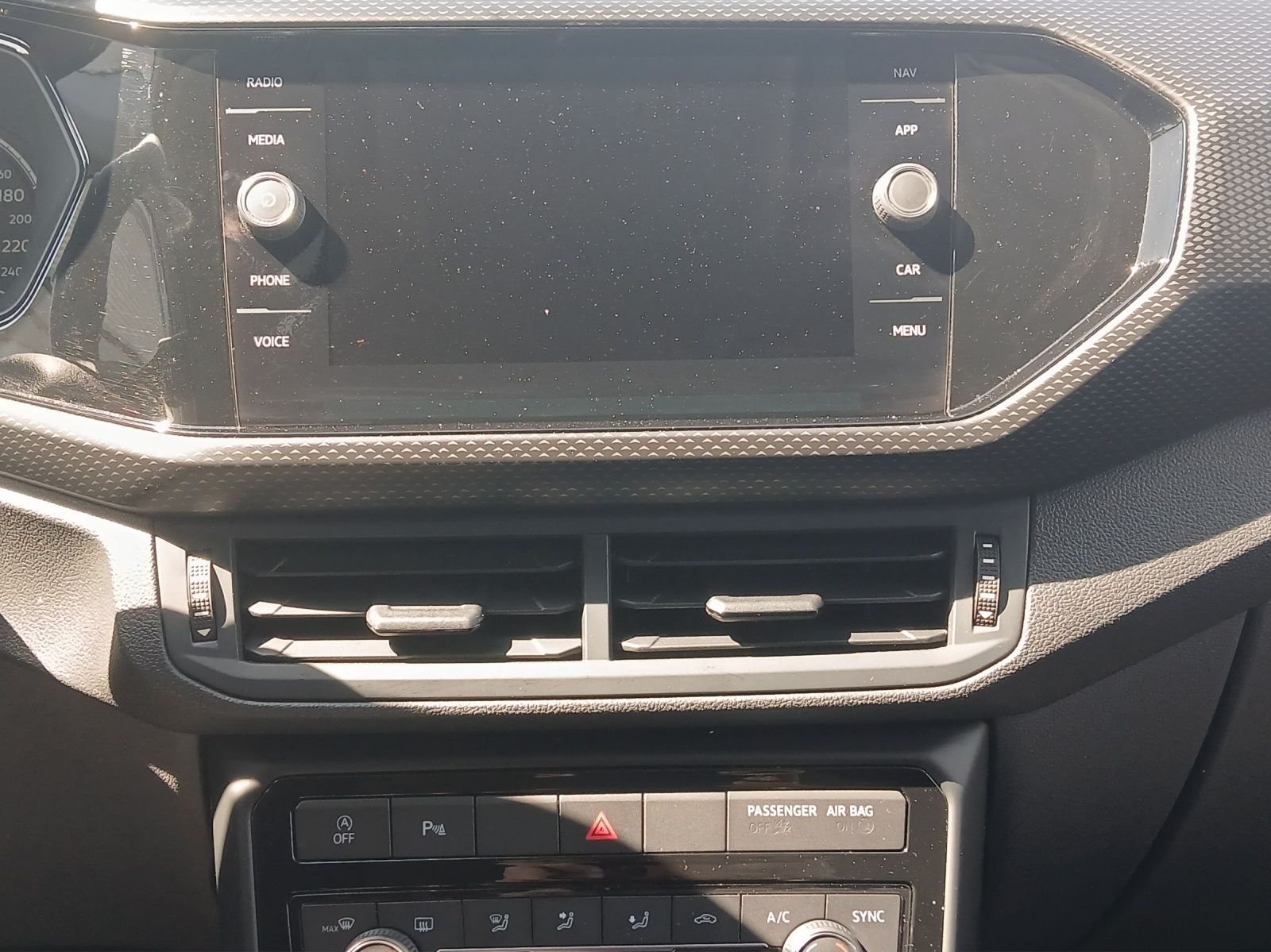Fahrzeugabbildung Volkswagen T-Cross TSI Life LED