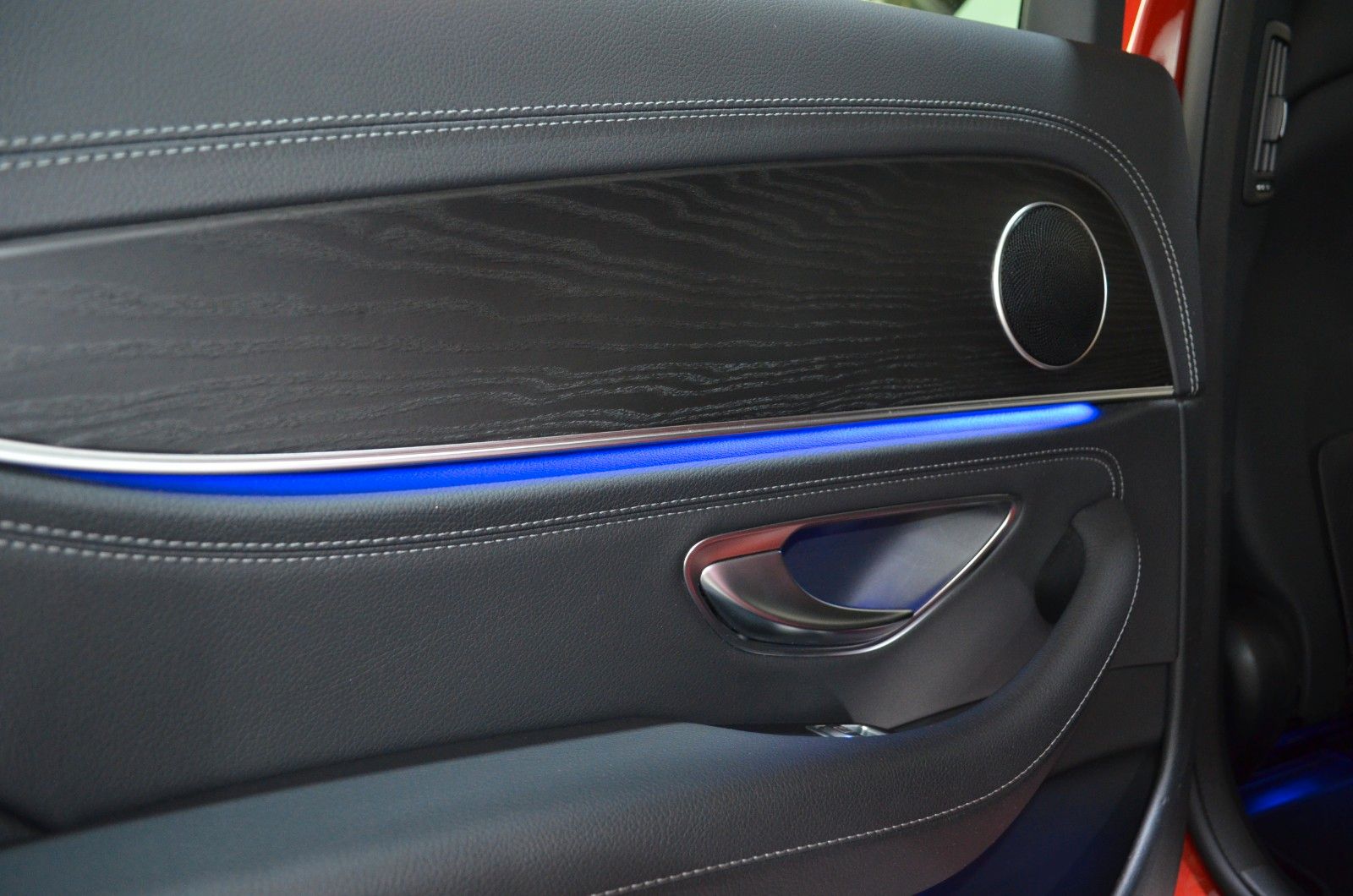 Mercedes-Benz E 400 D T 4M AMG-LINE"DISTR+"360"AHK"R-VIDEO"HUP foto 19