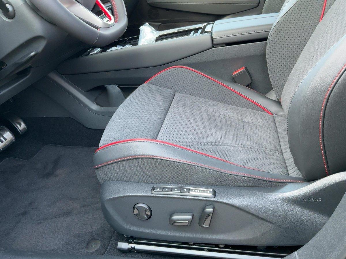 Volkswagen ID.7 GTX Tourer 4M 86 kWh Pano*AHK*Navi*Sitzlüft