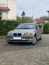 BMW 316i 1.Hand Top gepflegt Historie komplett - BMW 316 aus 2000