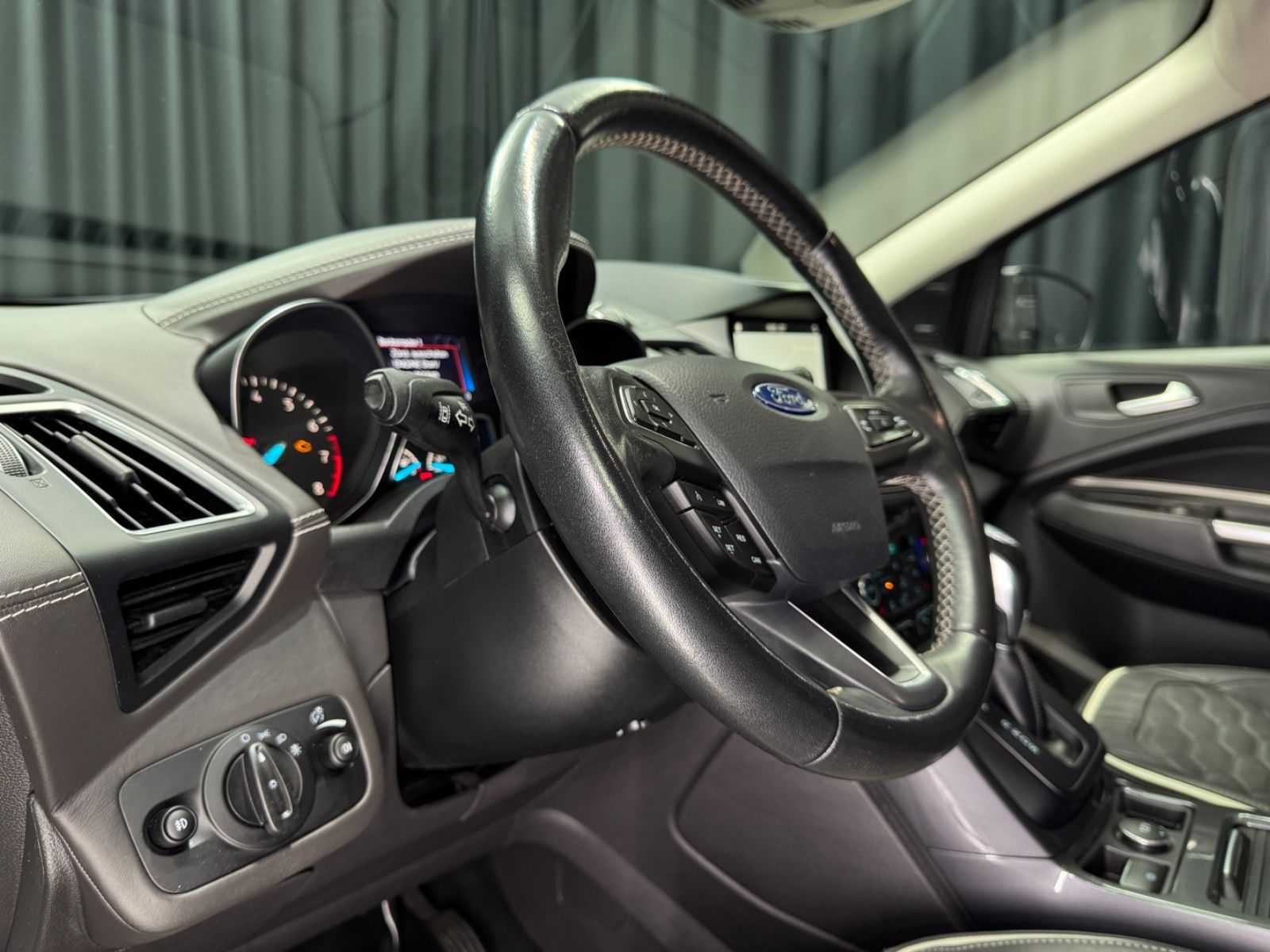 Fahrzeugabbildung Ford Kuga Vignale|SONY|AHK|NAVI|LEDER