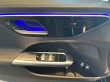 Mercedes-Benz C 300 e AMG+MBUX+Night+Ambiente+CarPlay+KAMERA - Mercedes-Benz C 300 mit Hybrid-Antrieb: Schwarz, Limousine