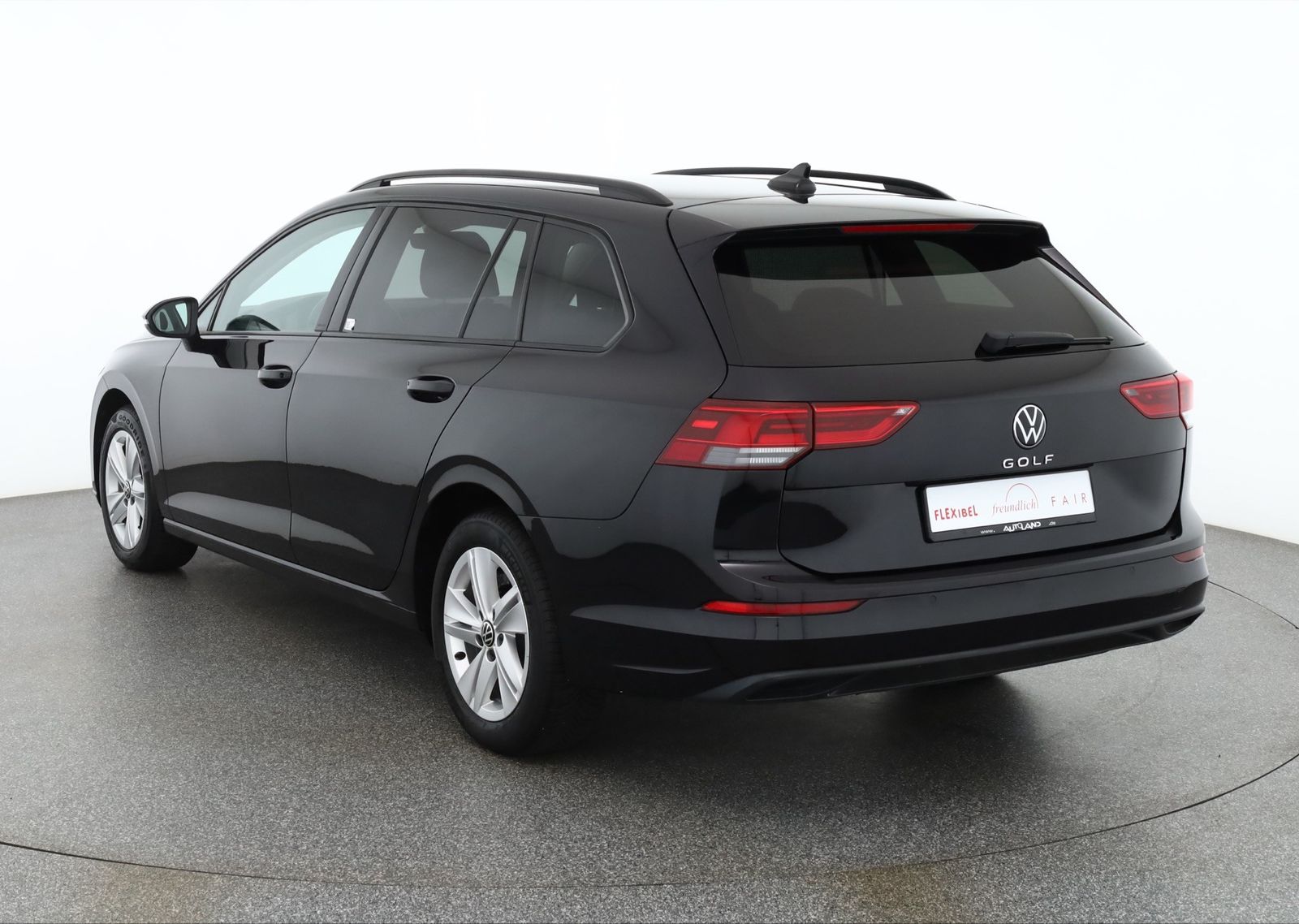 Volkswagen Golf VIII Variant 1.0 TSI Life LED App Connect imagem 3