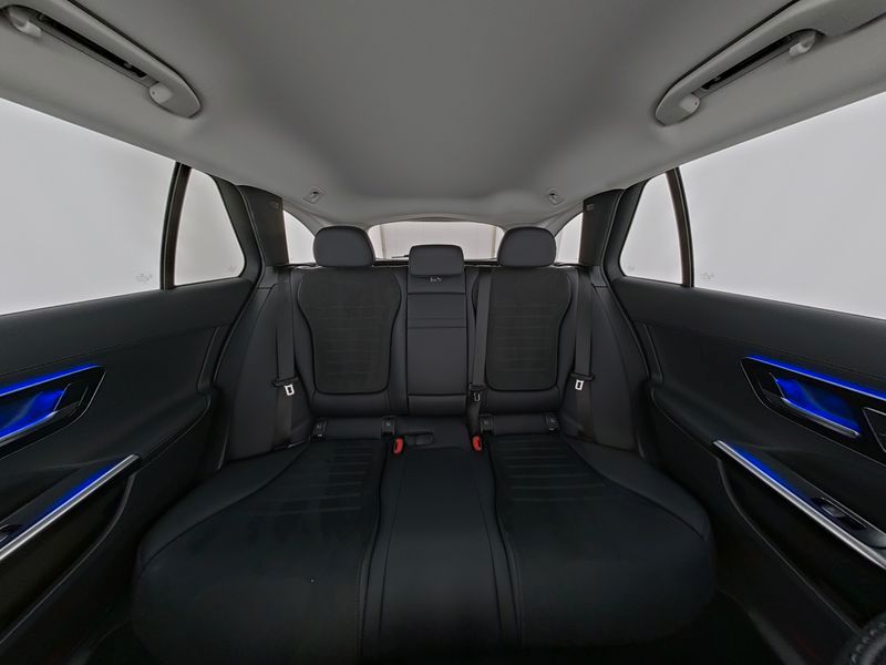 Fahrzeugabbildung Mercedes-Benz C 300 e T AMG+AHK+BURME+NIGHT+LHZ+CARPL+LED+KAM+