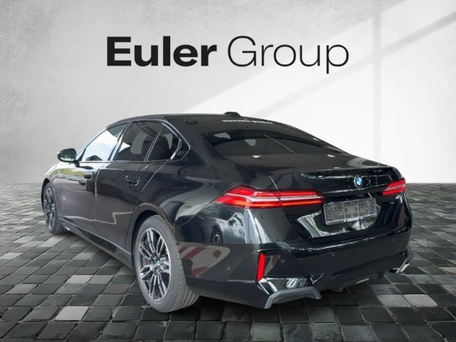 BMW 520 d Limousine Sportpaket Navi Digitales Cockpi foto 3