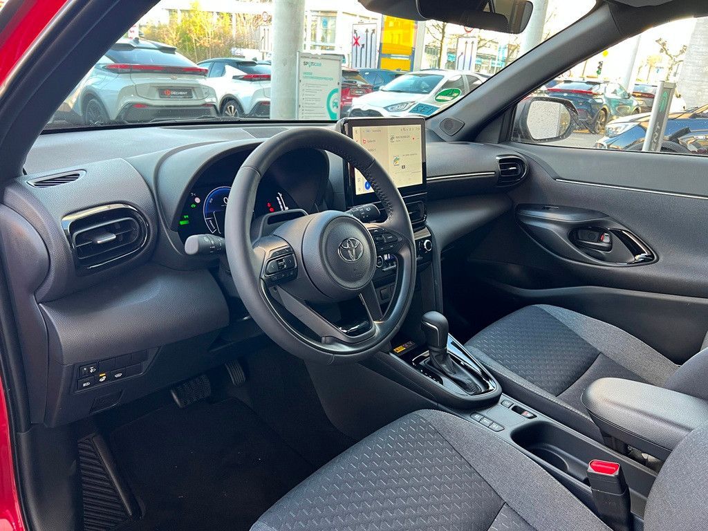 Fahrzeugabbildung Toyota Yaris Cross 1.5 E FWD Teamplayer Kamera,LED,Navi