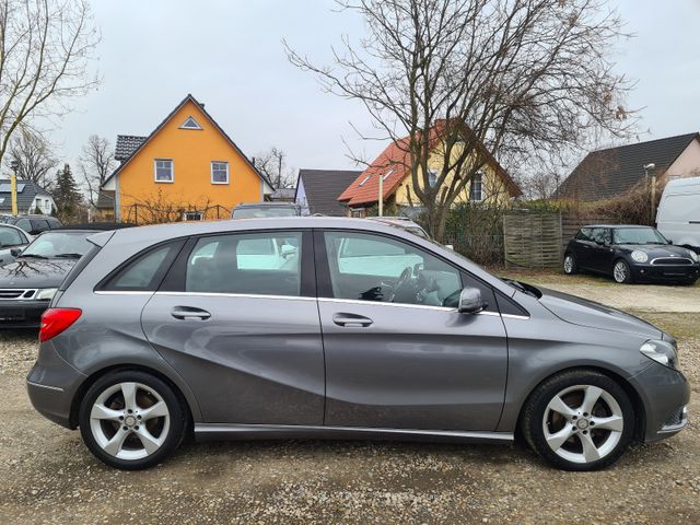 Mercedes-Benz B 200 BlueEFFICIENCY * TOP AUSSTATTUNG *