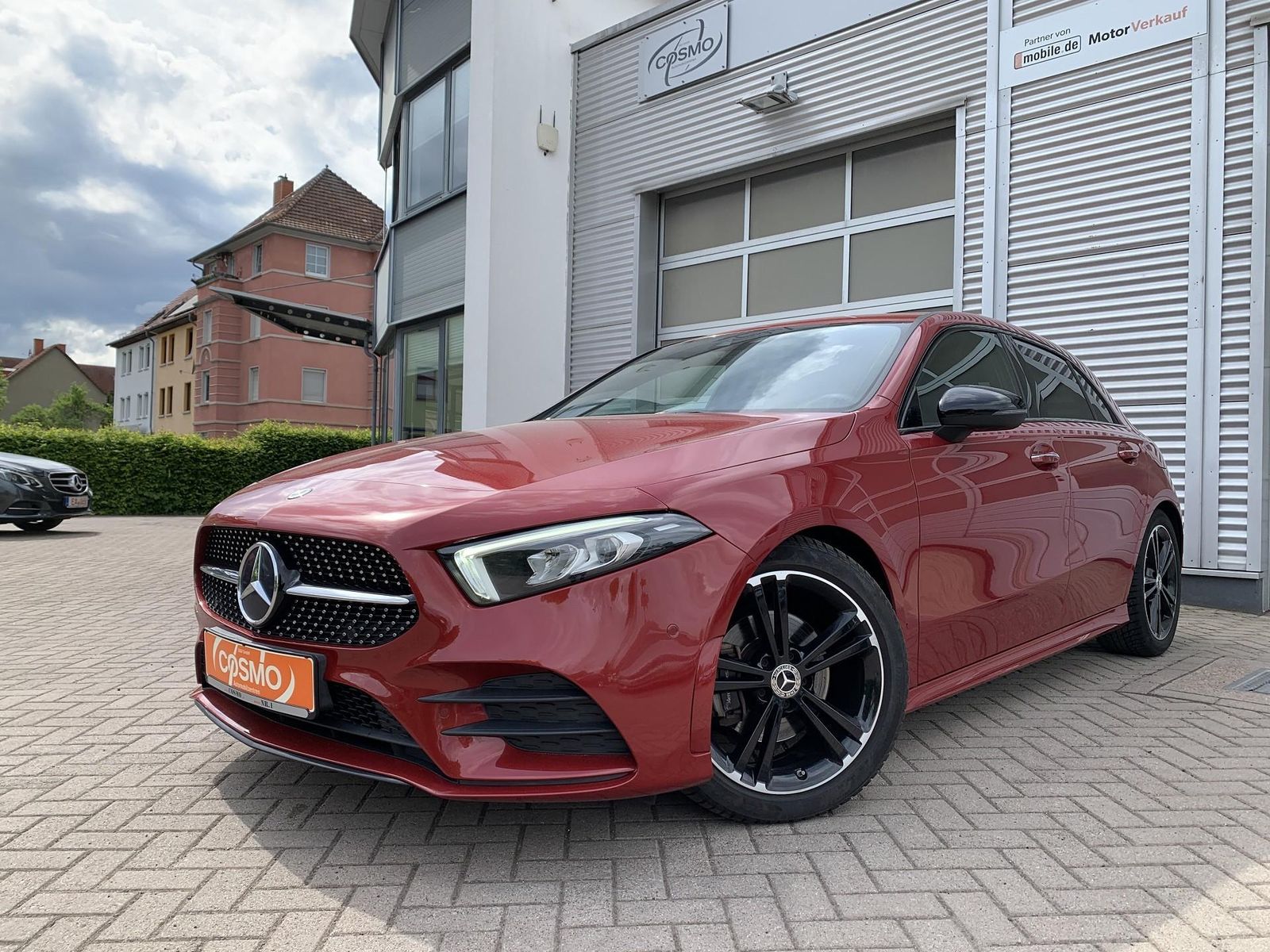 MERCEDES-BENZ A200d AMG-Line NightPaket+Ambiente+RFK+Keyless