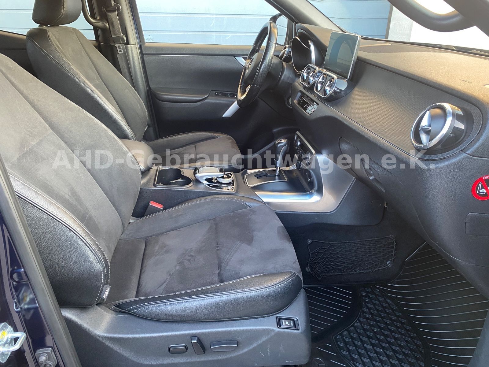 Fahrzeugabbildung Mercedes-Benz X 250d 4Matic D-Kabine Edition Breitumbau UNIKAT