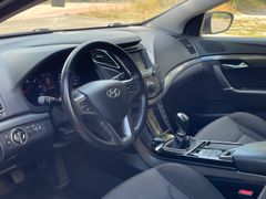 Fahrzeugabbildung Hyundai i40 1.7 CRDi Trend Blue *Navi*Tempomat*RFKamera*