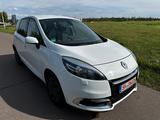 Renault Scenic III Dynamique*TEMPOMAT*BI-XENON*NAVI* - Renault Scenic in Halle