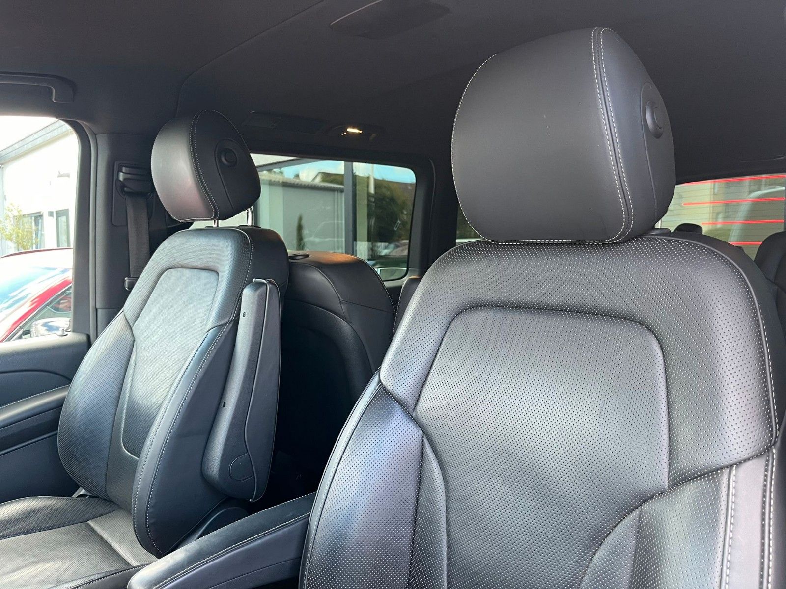 Fahrzeugabbildung Mercedes-Benz V 300d Avantgarde Edition Lang* AMG*AHK*Memory*