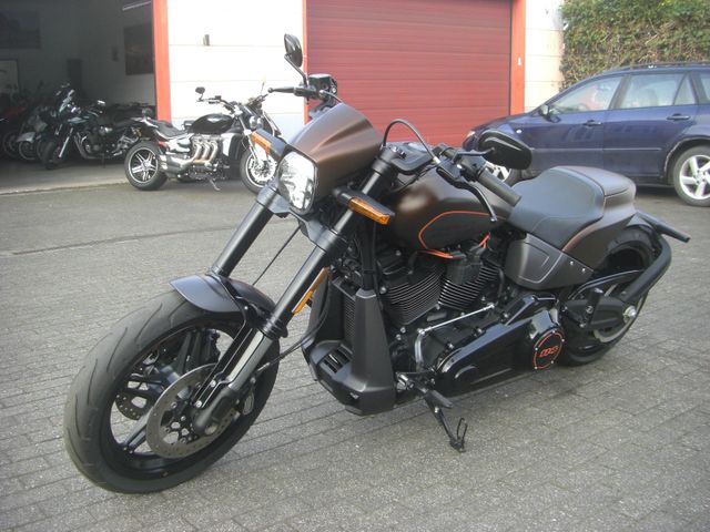 Harley-Davidson FXDR 114 ABS 1. HAND 11000 KM