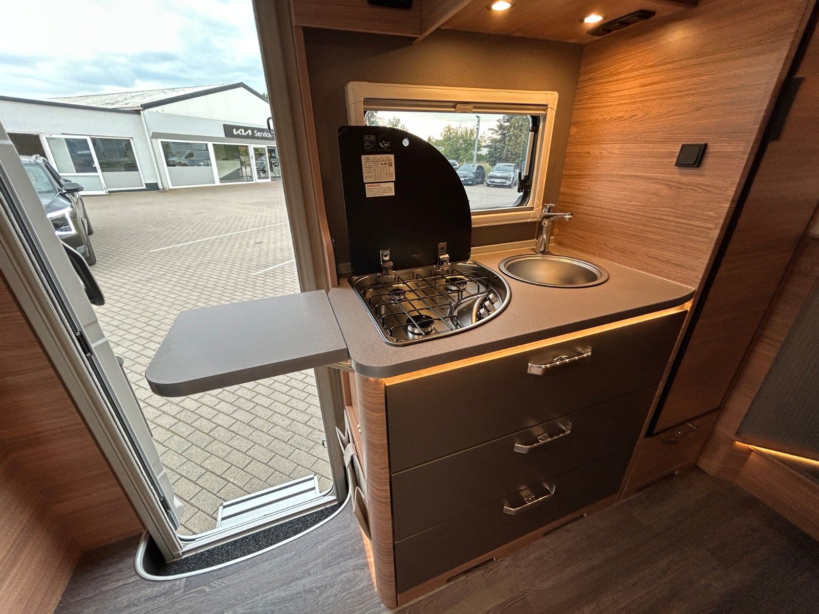 Fahrzeugabbildung Weinsberg CaraSuite EDITION Spicy 650 MEG 2026