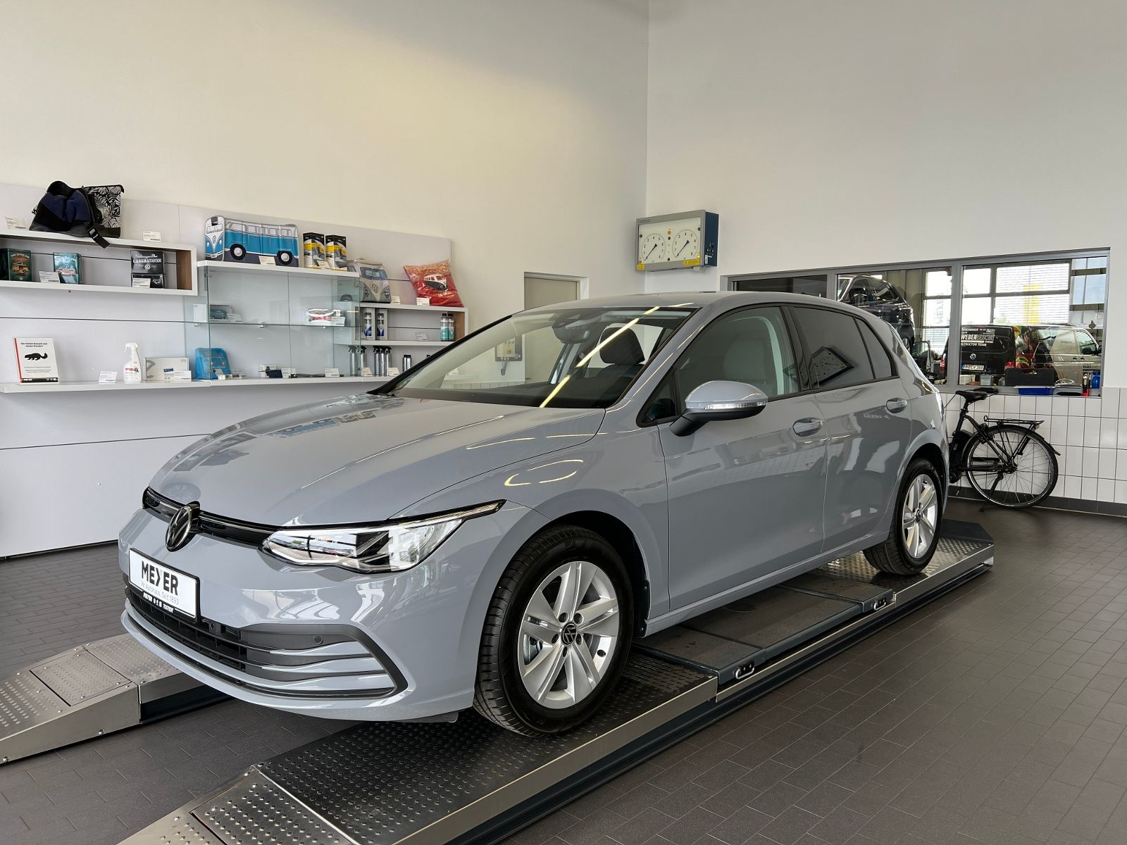 Fahrzeugabbildung Volkswagen Golf VIII Life 1.0 TSI *LED, ACC, Ready2Discover