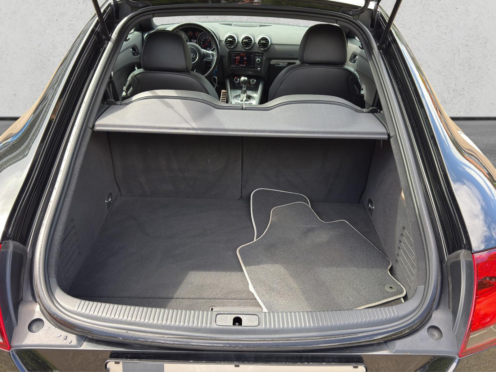 Audi 2.5 TFSI TT RS Coupe quattro+XENON+BOSE+NAVI+TEM