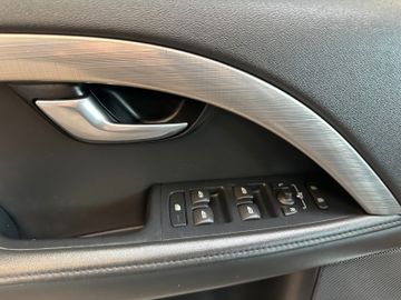 Volvo V70 Kombi Momentum *Leder*