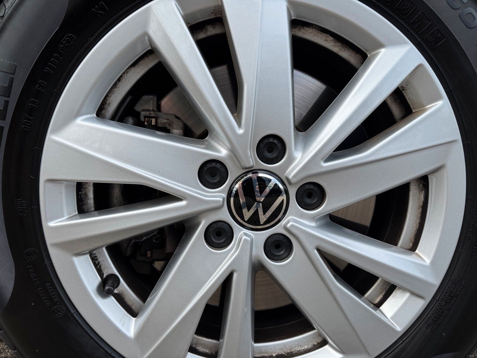 Fahrzeugabbildung Volkswagen Touran Comfortline 1.5 TSI