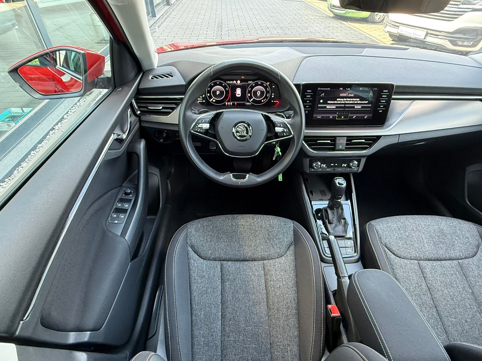 Fahrzeugabbildung SKODA Scala Clever NAVI KLIMAAUTO AHK CAM SITZHEIZUNG
