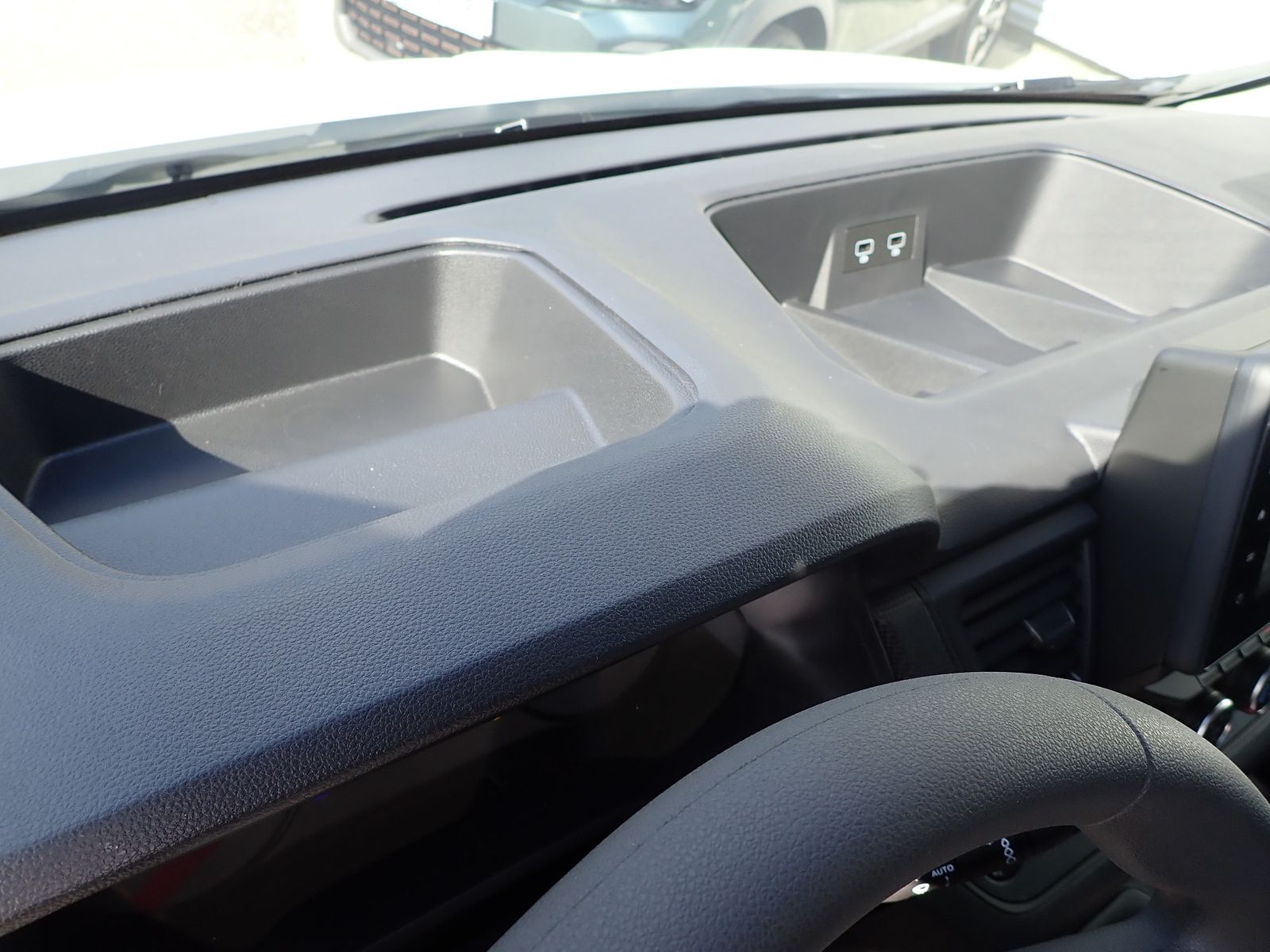 Fahrzeugabbildung Renault Trafic Lkw Business L1H1 2,8t Blue dCi 130