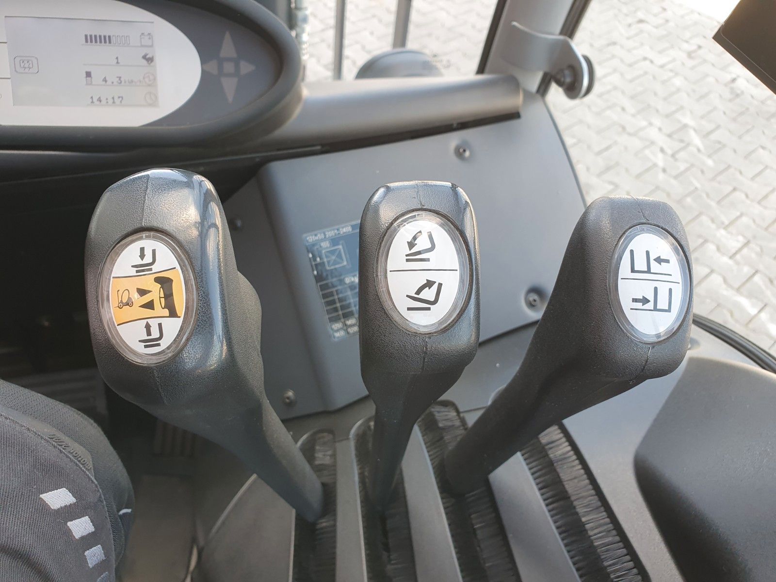 Fahrzeugabbildung Still RX60-30L/600 - Triplex: 4,6m / nur 1.245h / SS